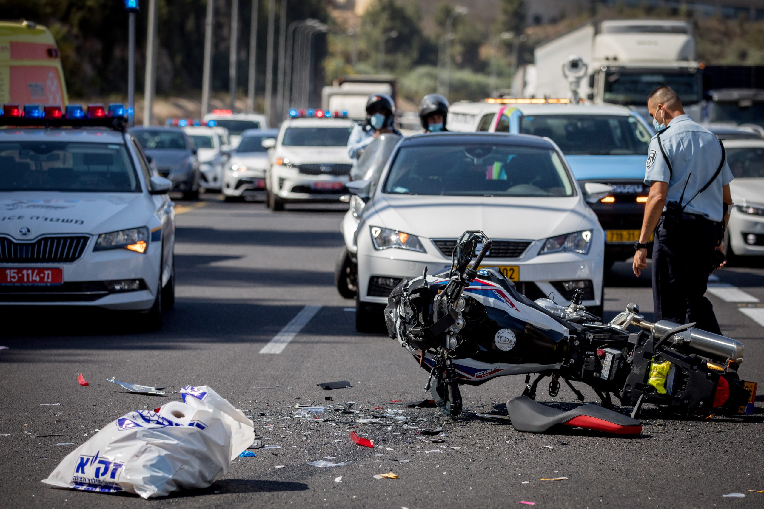 מצוד בדרום: דרס רוכב אופנוע ונמלט רגלית; הפצוע במצב קשה