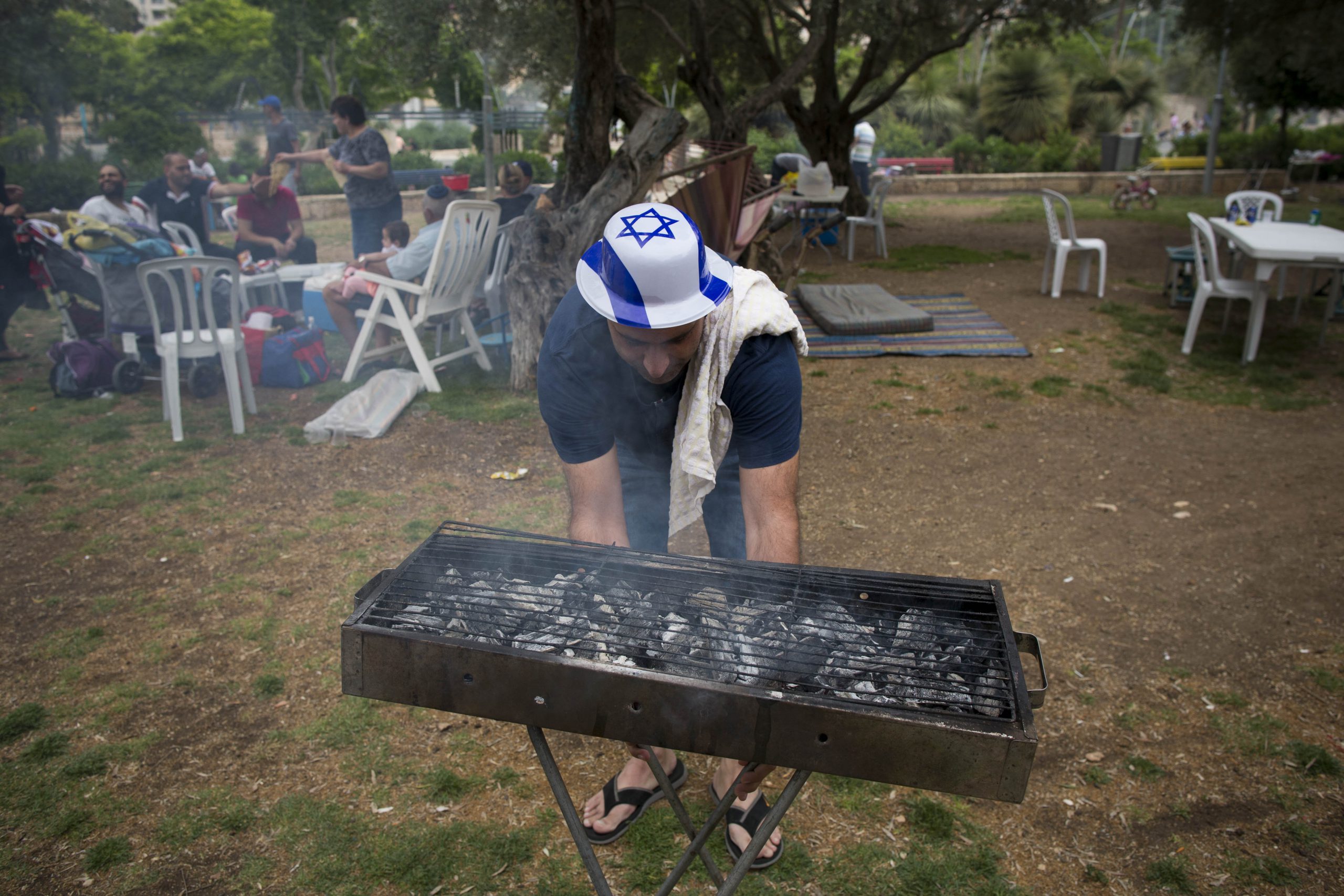 מנגל