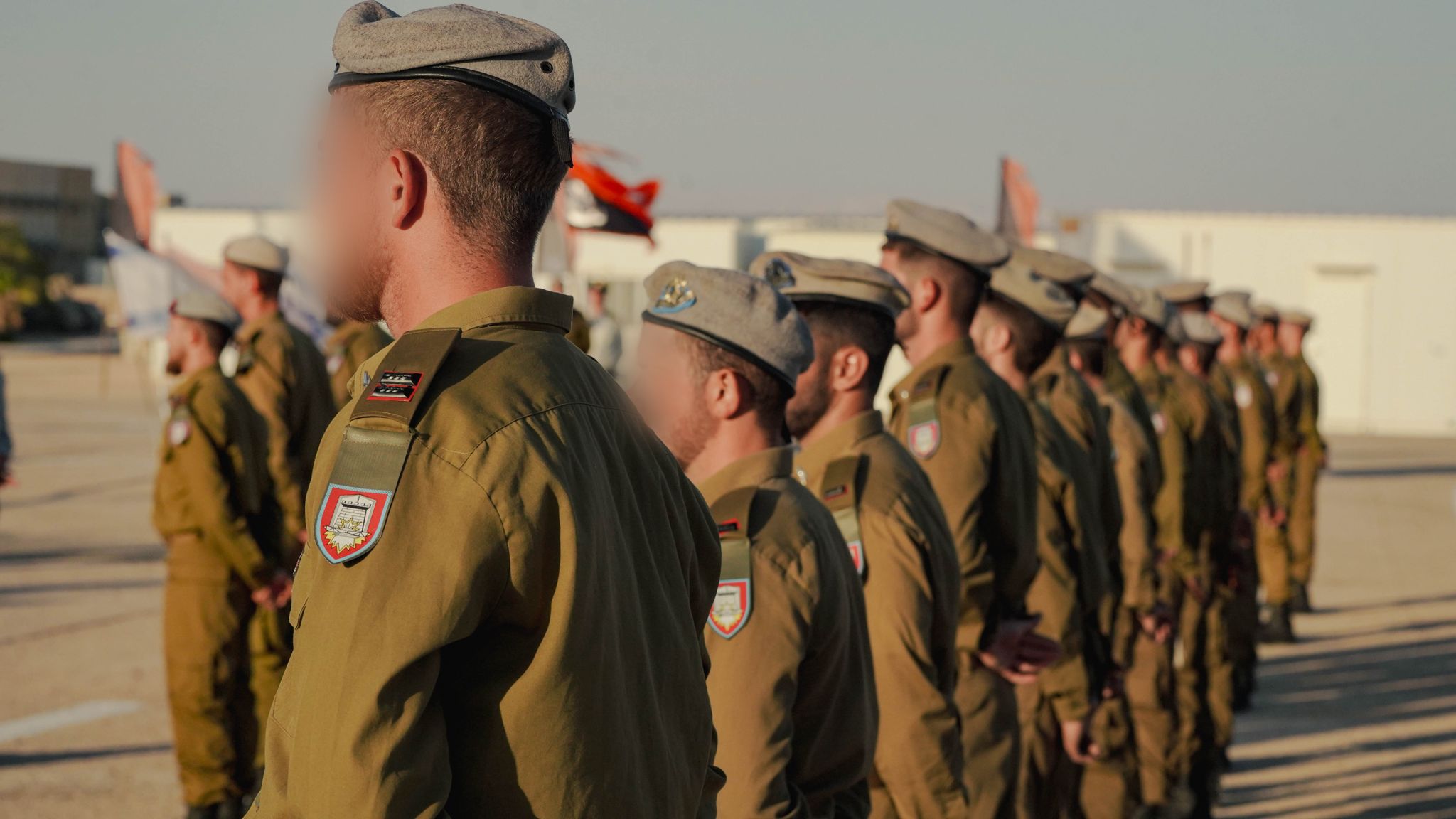 צפו בתמונות: סיום טקס קורס קצינים בזרוע היבשה