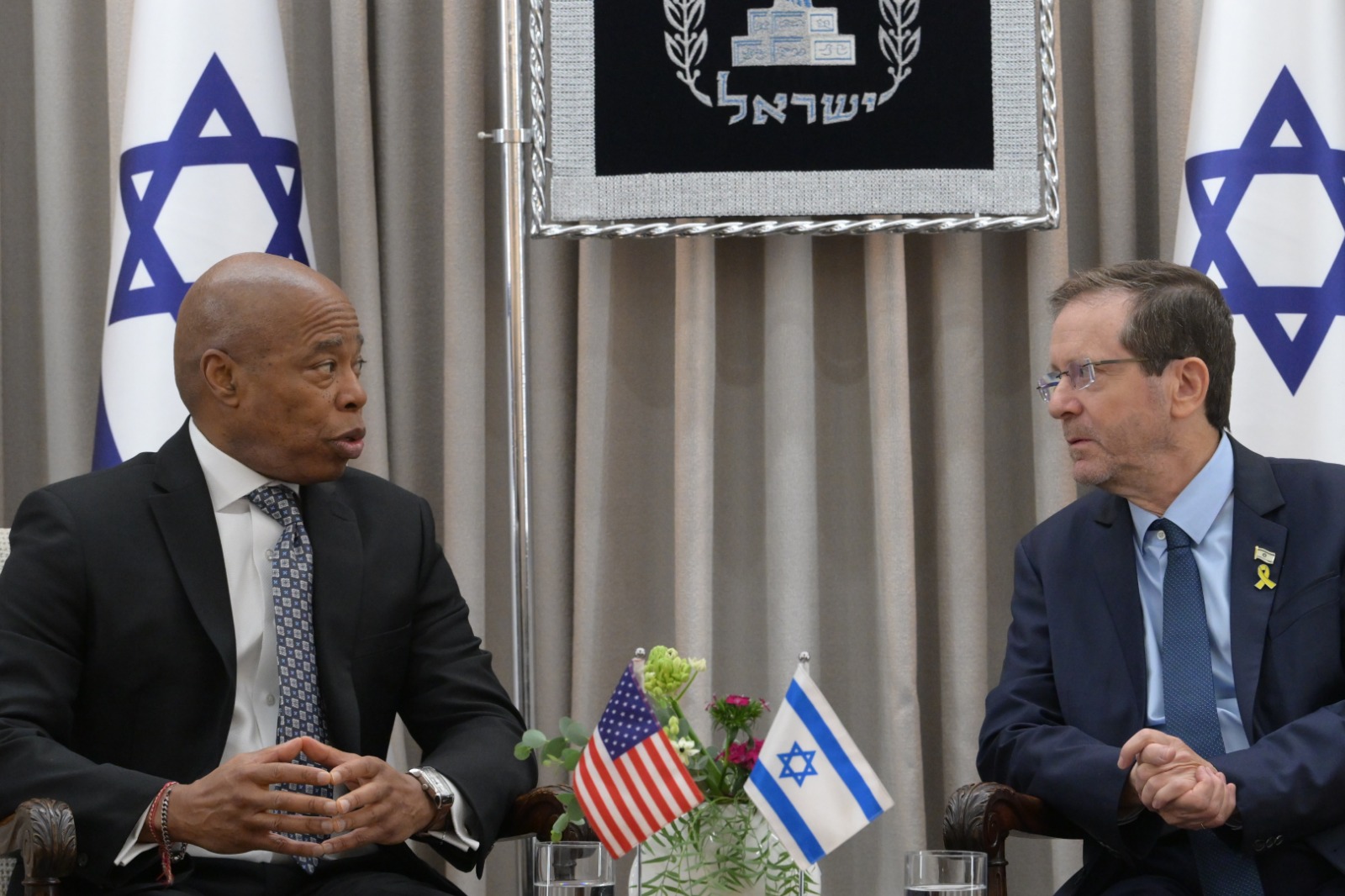 הרצוג לראש עיריית ניו יורק היוצא: "מצב האנטישמיות מחמיר"