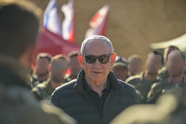 בשיח עם החיילים,