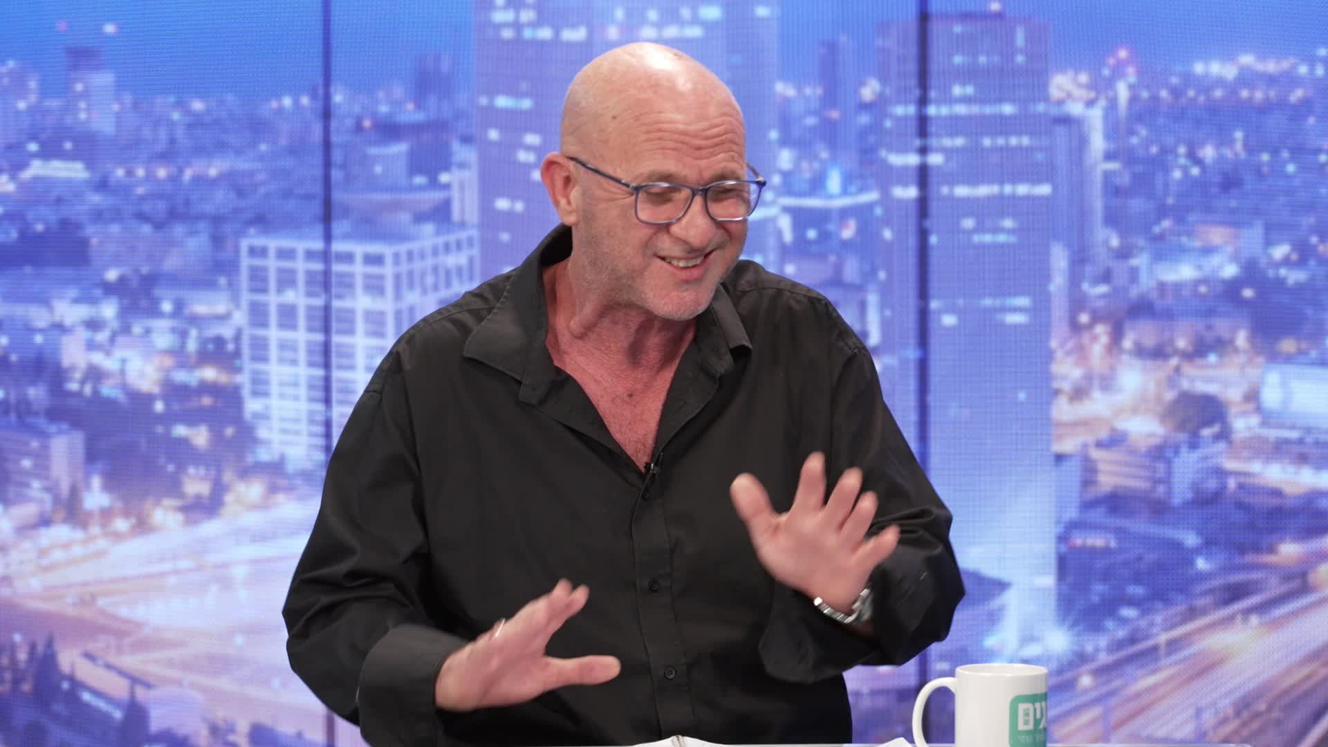 הקול בראש הדר כץ ואלון סגל