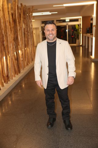 באו לפרגן למופע של יעל בר זוהר וגיא זו ארץ