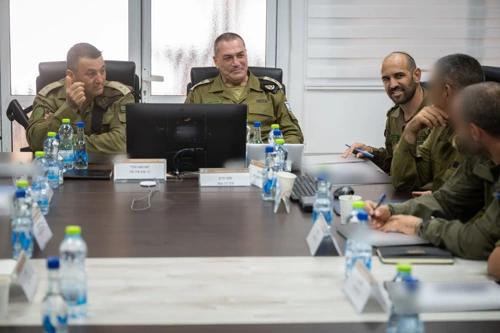 הרמטכ"ל בסיור שטח באוגדה 80 |