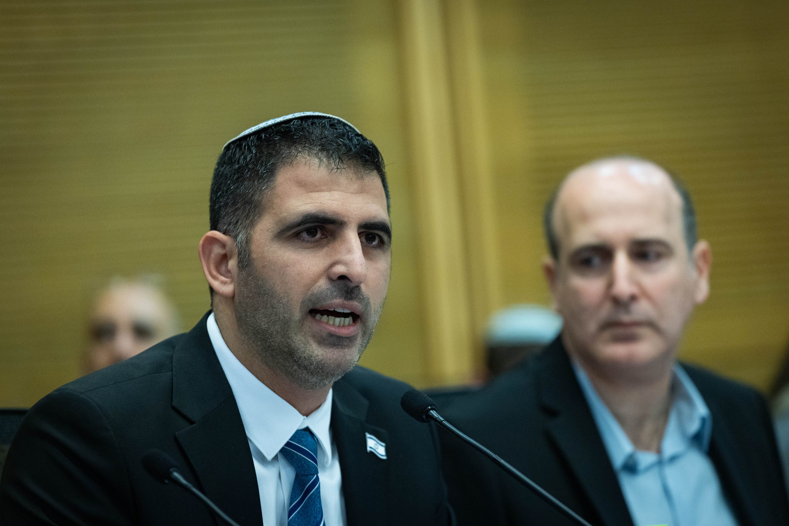 איפה שהשמאל כשל: הדיונים על חוק התקשורת נעצרו – זו הסיבה