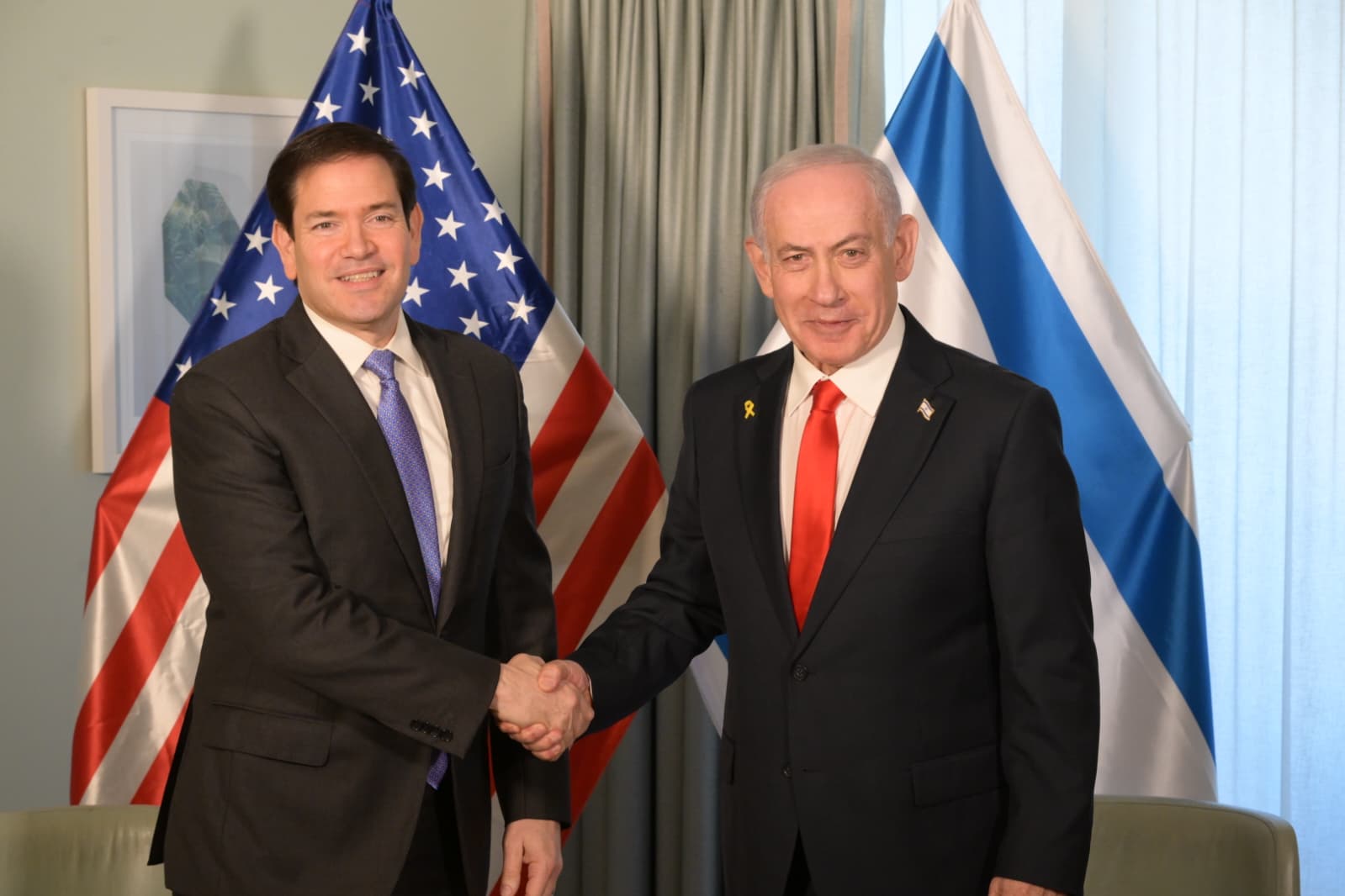 רגעים מכריעים: נתניהו נפגש כעת עם מזכיר המדינה רוביו