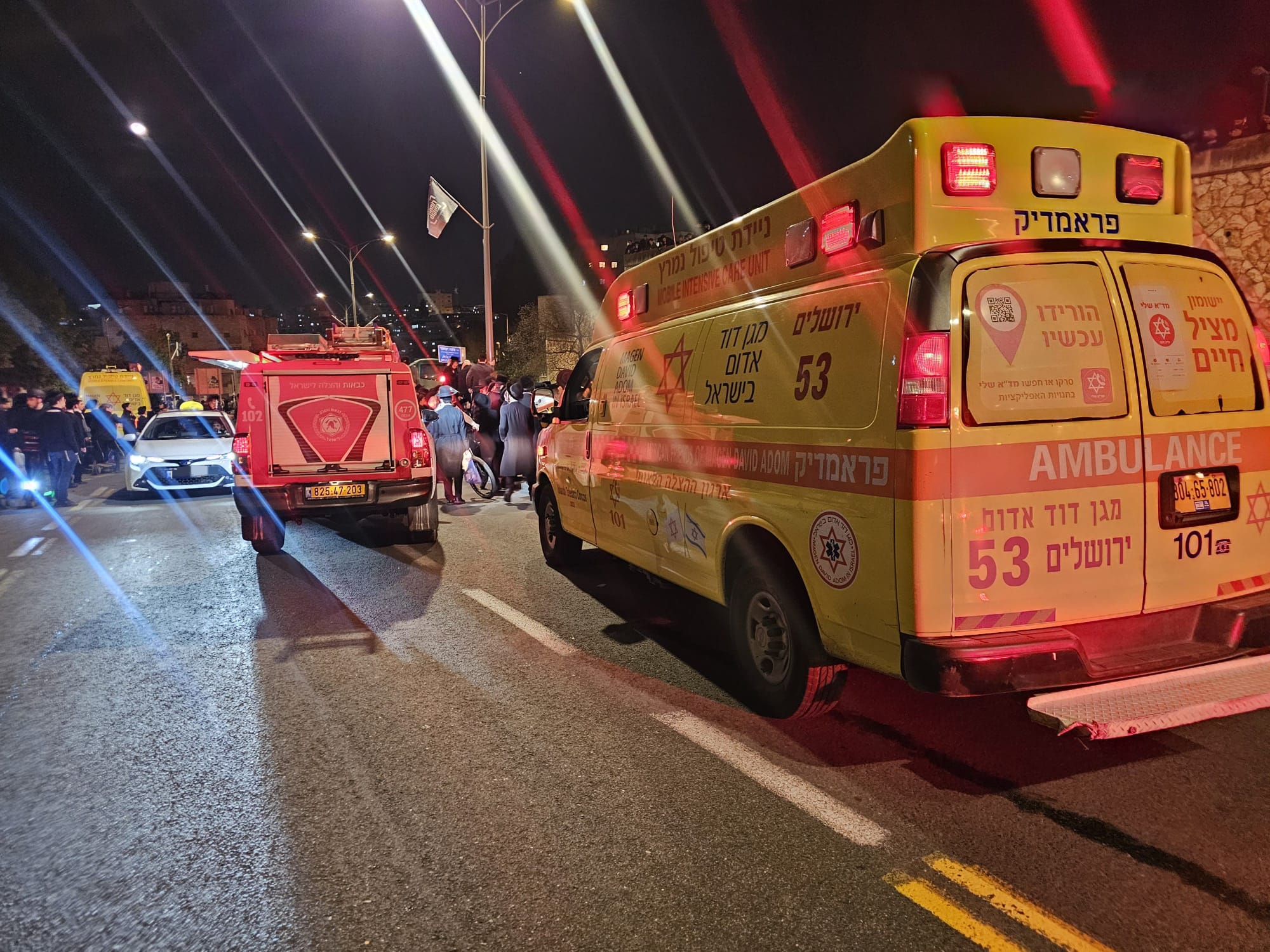 אוטובוס דהר אל עבר המפגינים, נער בן 18 נהרג ושלושה נפצעו