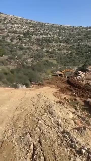 בנייה פלסטינית בין עטארה ועבווין (צילום: ללא)
