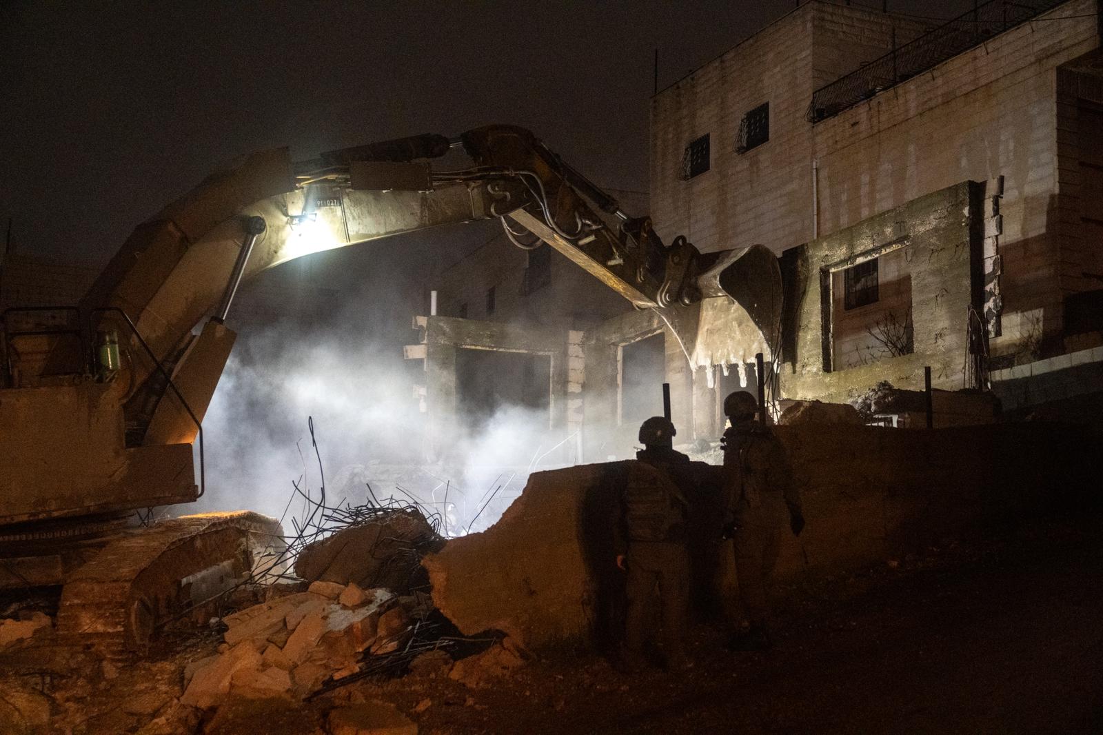 כוח צה"ל הרס את בית המחבל שרצח את אהרון כהן הי"ד בצומת הגוש