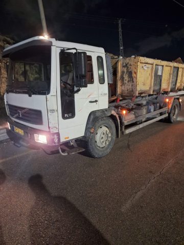 משאיות הפסולת שנתפסו