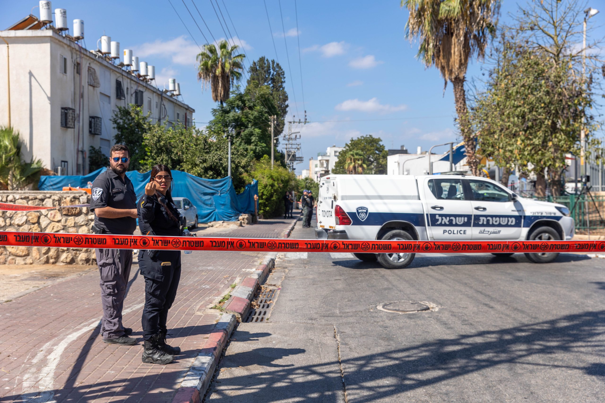 בצעד חריג: השב"כ עצר שני ערבים שהציתו רכבים של יהודים ברמלה