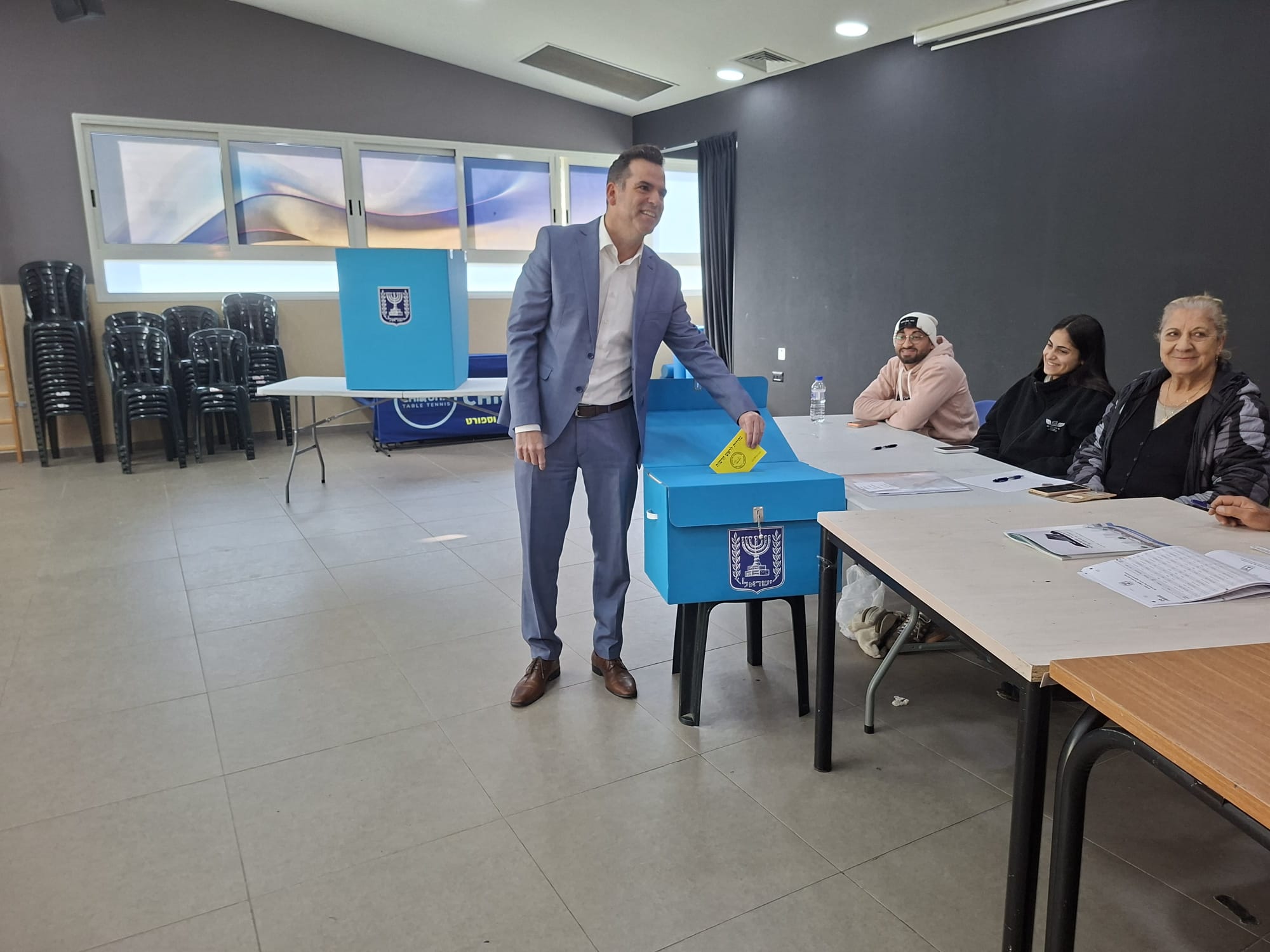 הבחירות לראשות העיר נתניה יצאו לדרך – זה המועמד שכבר הצביע
