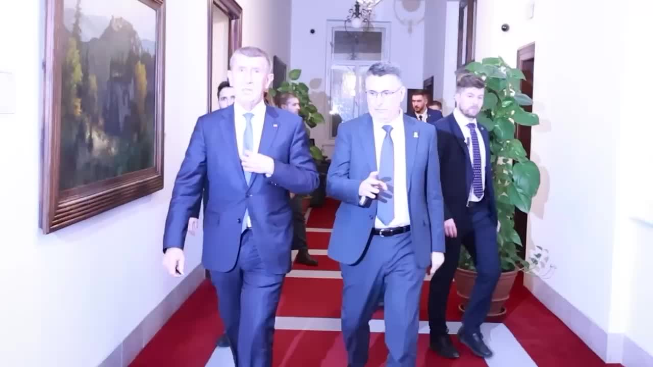 שר החוץ סער עם ראש ממשלת צ׳כיה אנדריי באביש (צילום: שלו מן)