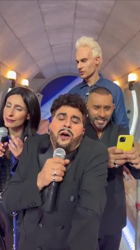 נועם בתן, השופטים והמתמודדים בארץ נהדרת (באדיבות קשת 12)