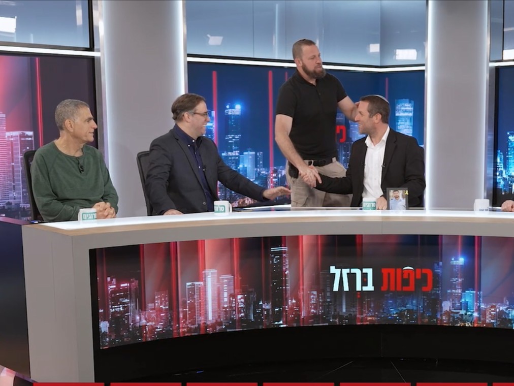 סערה באולפן: "מי שלא ירצה לחיות איתנו – יקבל כדור בראש"