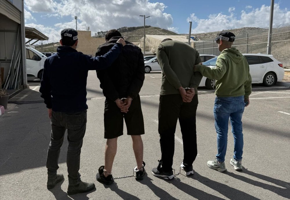 פלסטינים נעצרו בחשד להשלכת בקבוקי תבערה