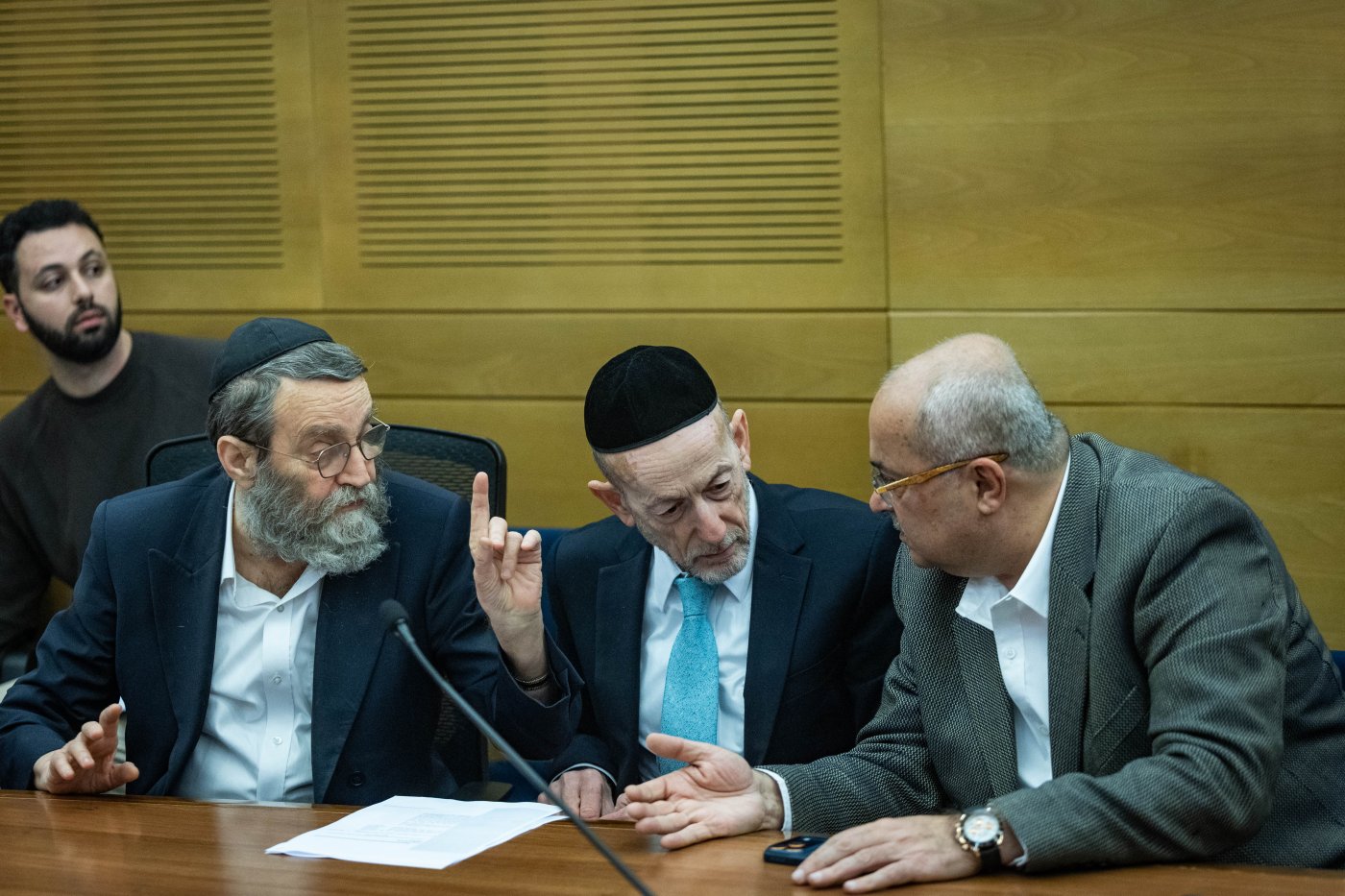 אחמד טיבי עם החרדים