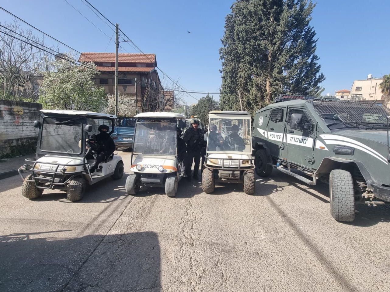 הכוחות בכפר עזון