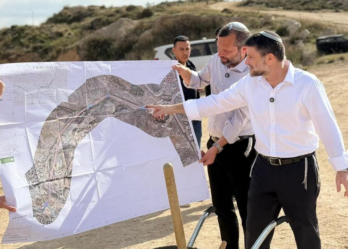 גנץ וסמוטריץ' בתמונה שהופצה על ידי הדובר