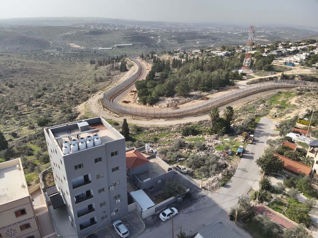 הבניין הפלסטיני על סלעית