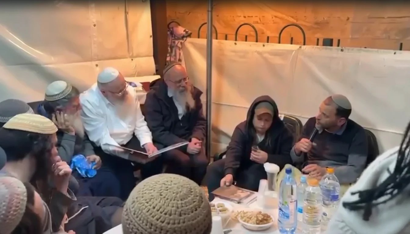 הרב אליהו בניחום האבלים