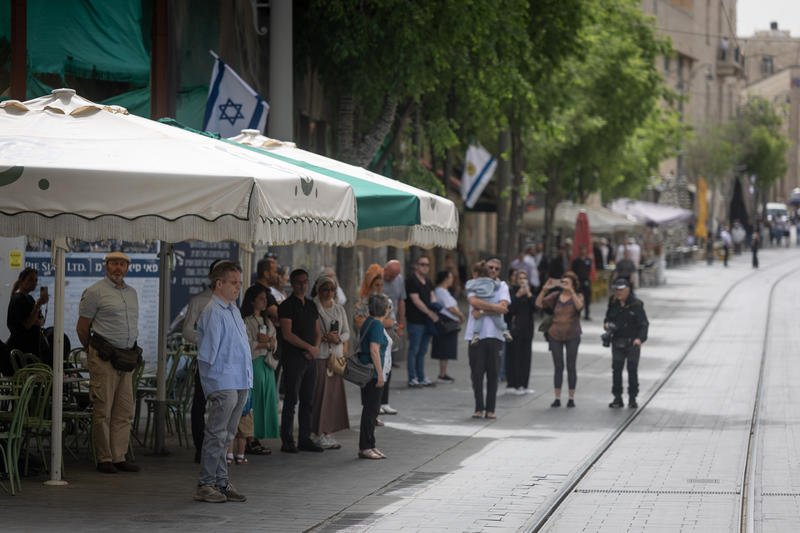 דקה דומייה