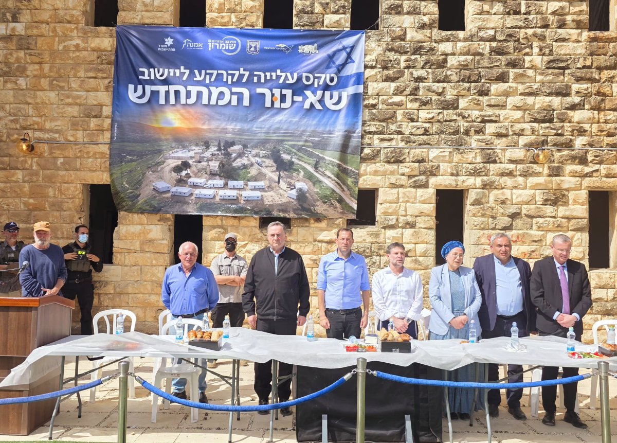 המונים חגגו את החזרה הרשמית ליישוב שא-נור שנעקר בגירוש