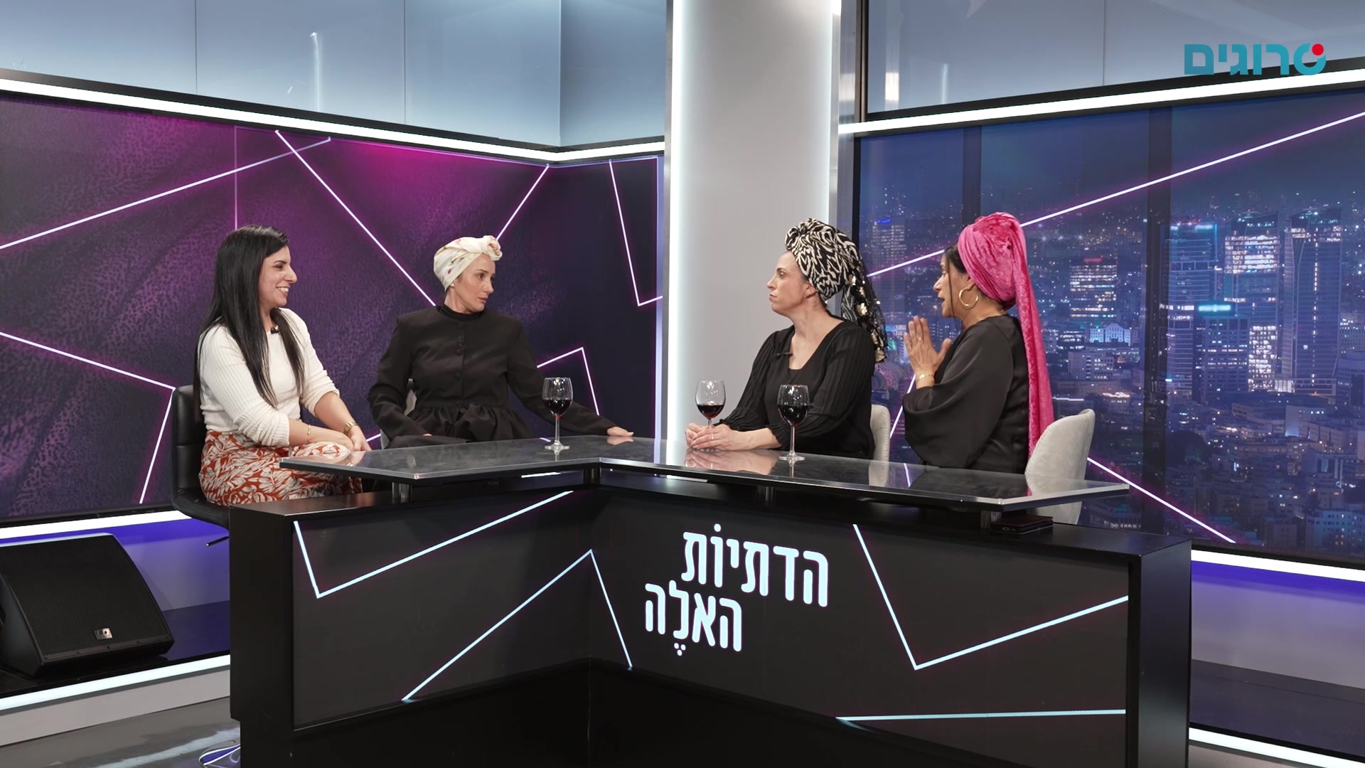 צפו: הרבנית בת של מלך משדכת באולפן