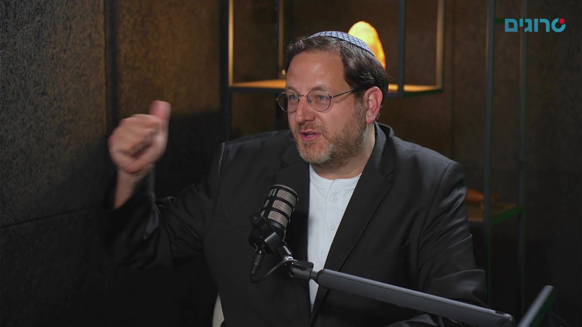 שירה מס לסרוגים: "חברים הם הפתרון לרווקות המאוחרת"