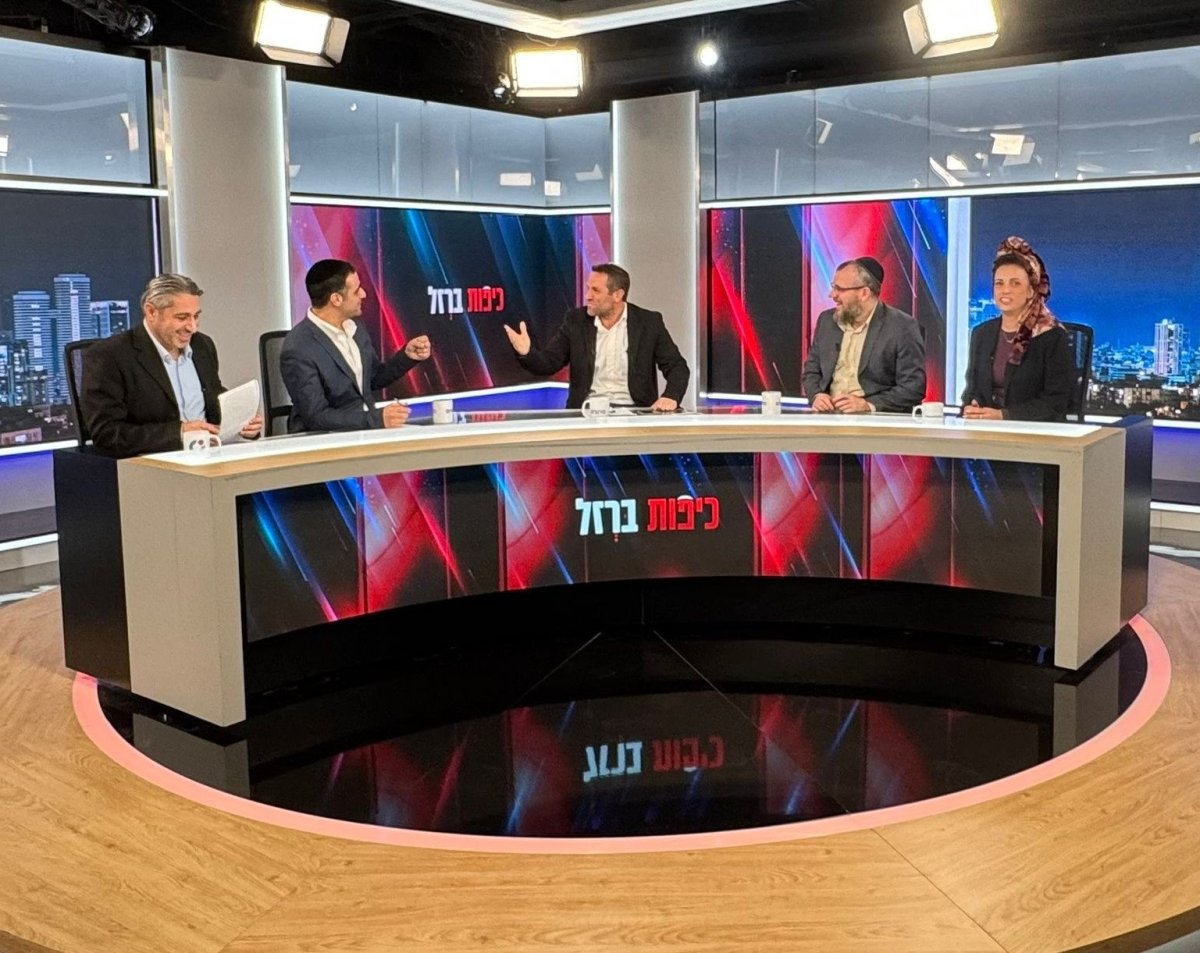 פאנל כיפות ברזל