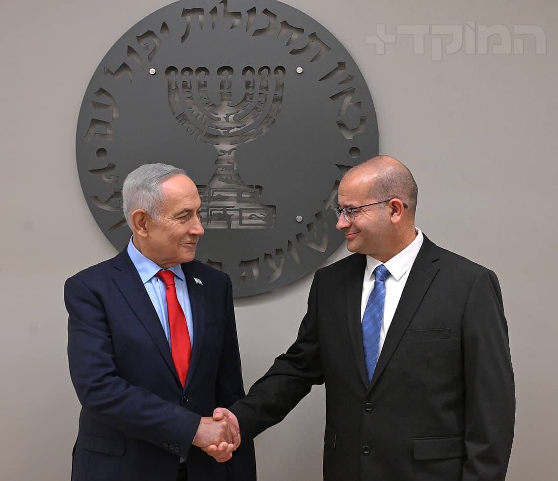 ראש המוסד גופמן עם ראש הממשלה נתניהו