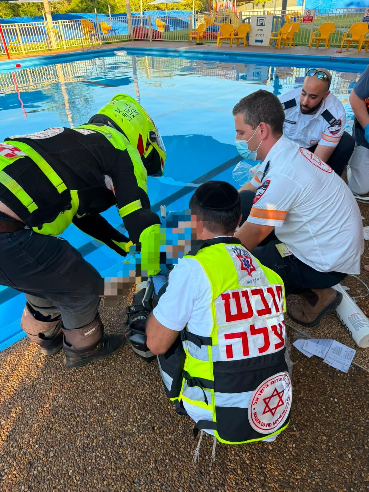 טרגדיה: ילדה בת 13 טבעה בבריכה ציבורית; מצבה קשה