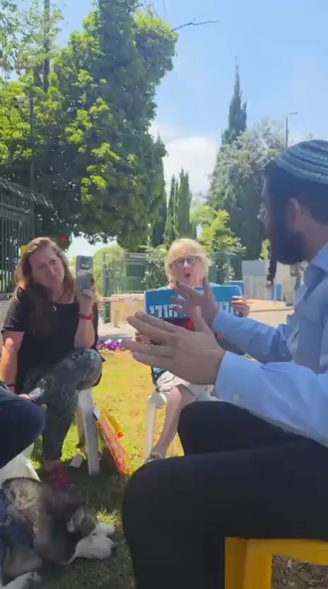 סוכות הגיע למאהל "הטרור היהודי"