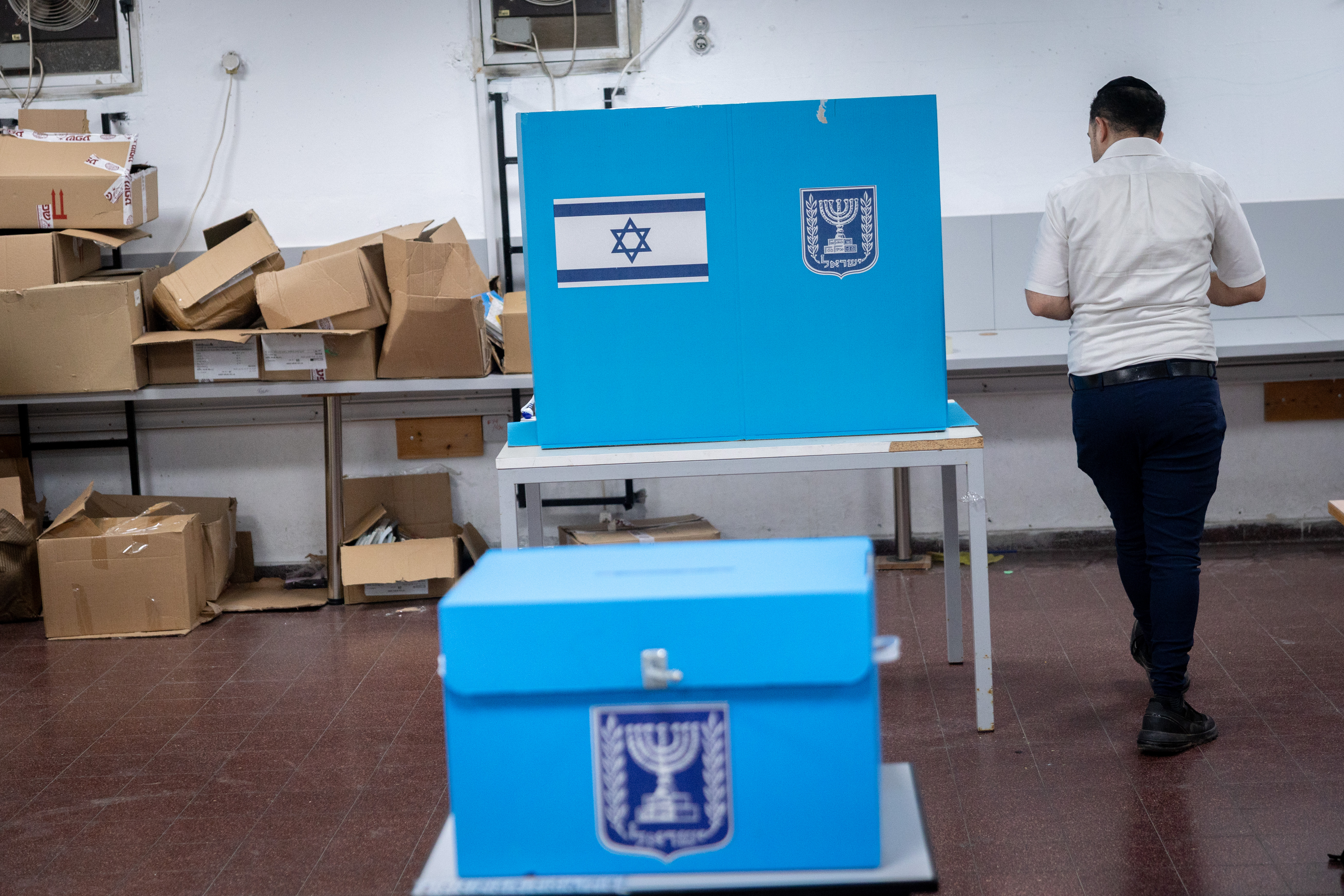 שעות ההצבעה ישונו? ועדת הבחירות תתכנס לדיון מיוחד