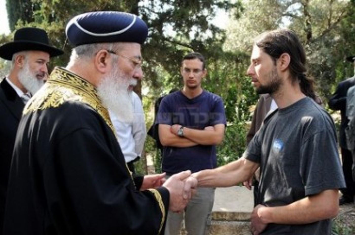 הרב עמאר בקיבוץ מרחביה (צילומים: ברל'ה שיינר)