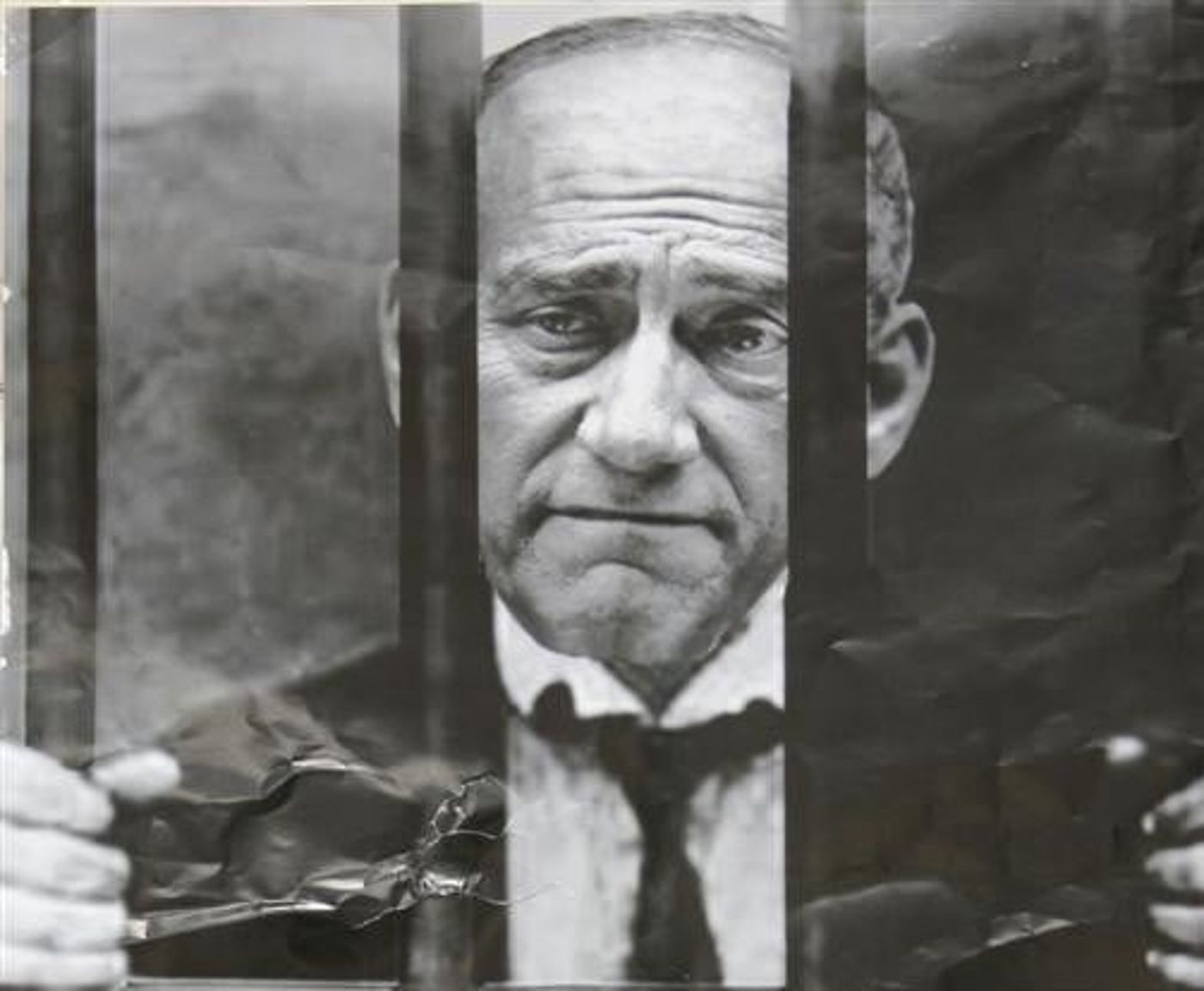 'מעצר תולי המודעות 'אולמרט WANTED' – פגיעה בחופש הביטוי'