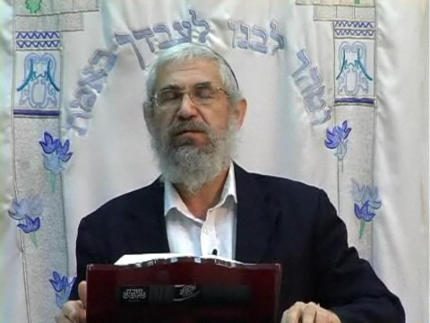 הלקח מפרשת הרב אלון הוא שאסור להשתיק סיפורים