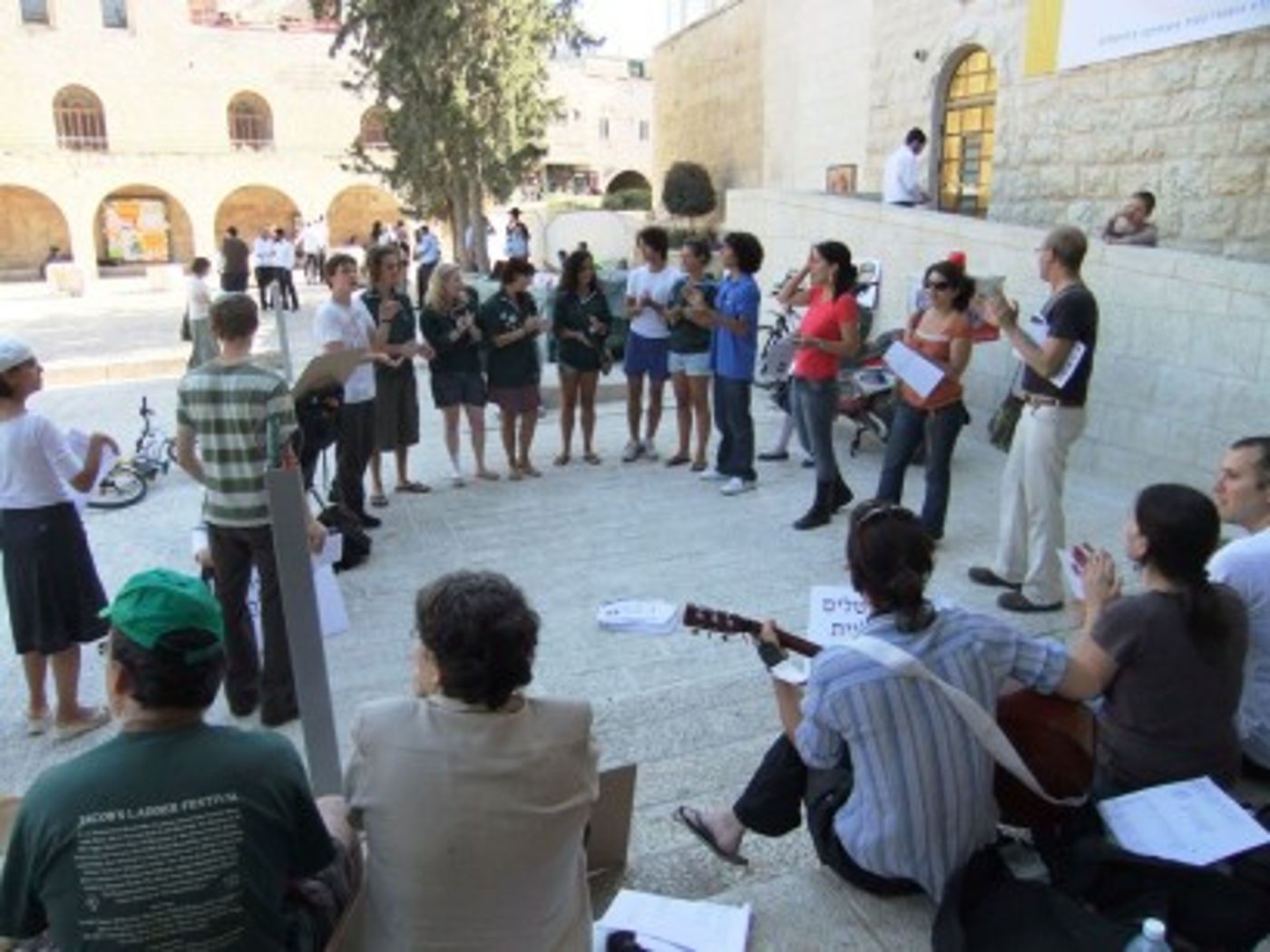 מחאה: "הופכים את הרובע היהודי בי-ם למאה שערים"