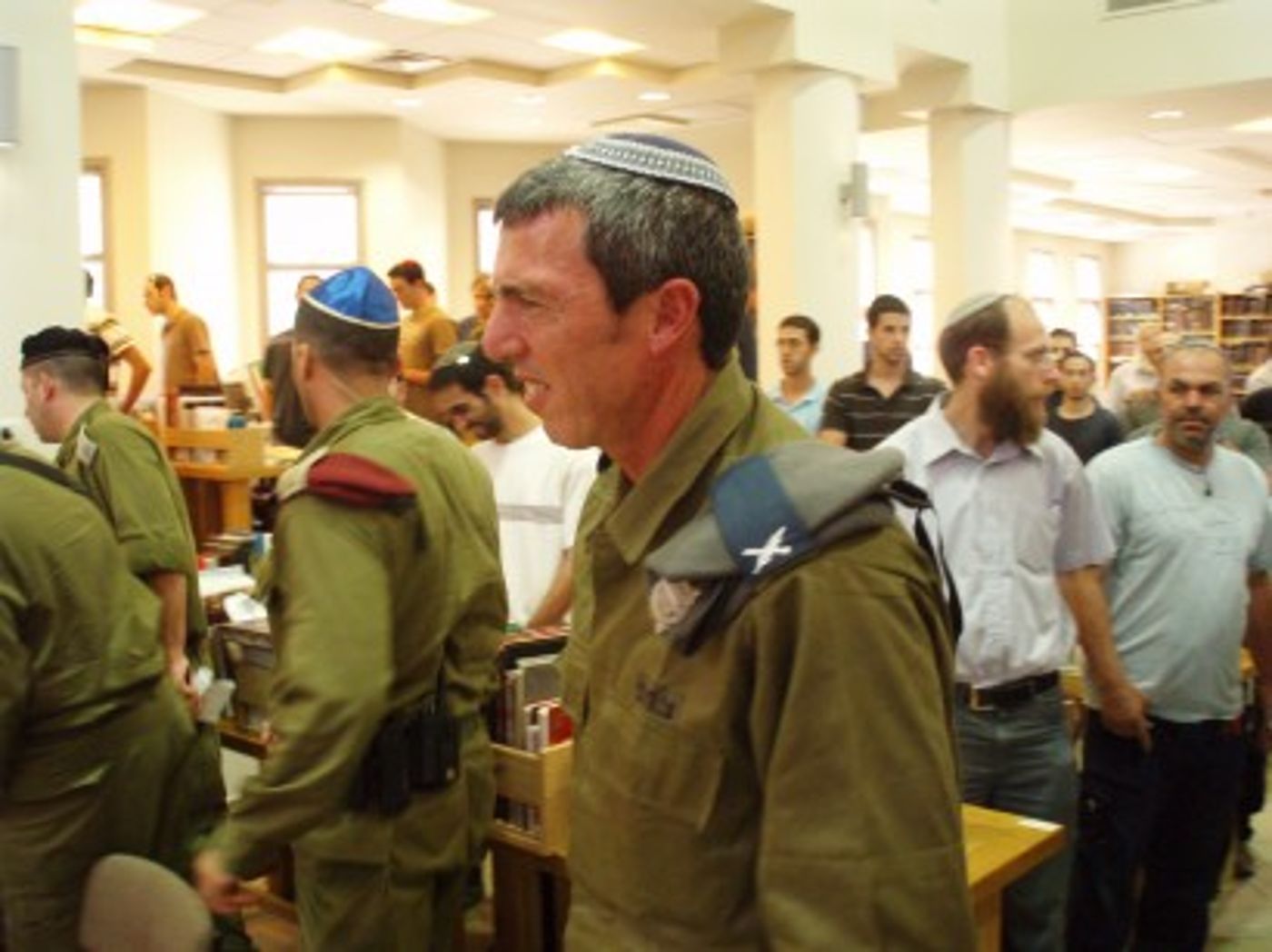 אשכנזי בישיבת ההסדר: ערכי התורה חשובים לצבא