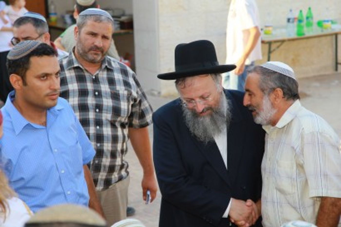 זוכרים את הרה"ג אליהו: מאות אנשים הגיעו לעצרת
