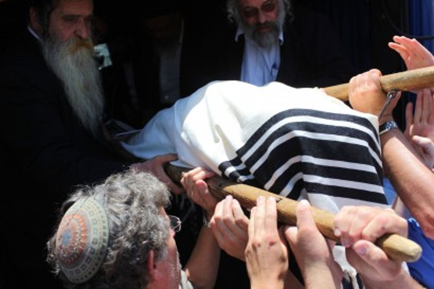גלריה: אלפים הגיעו ללוות את הרב יהודה עמיטל זצ"ל