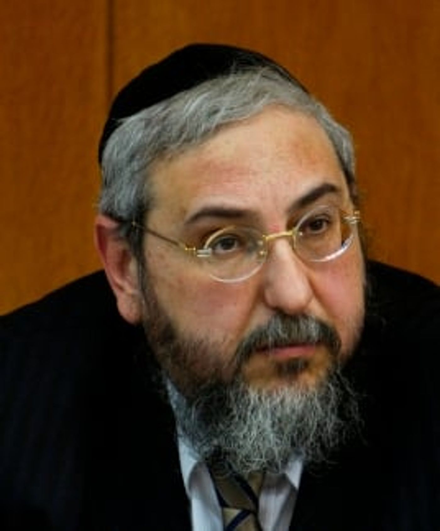 הרב אמסלם רץ לכנסת; לא החליט באיזו מפלגה