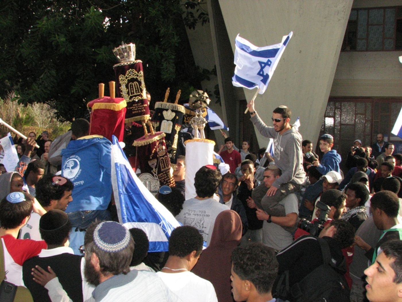 חודש אחרי השריפה: ילדי ימין אורד חוזרים לכפר הנוער