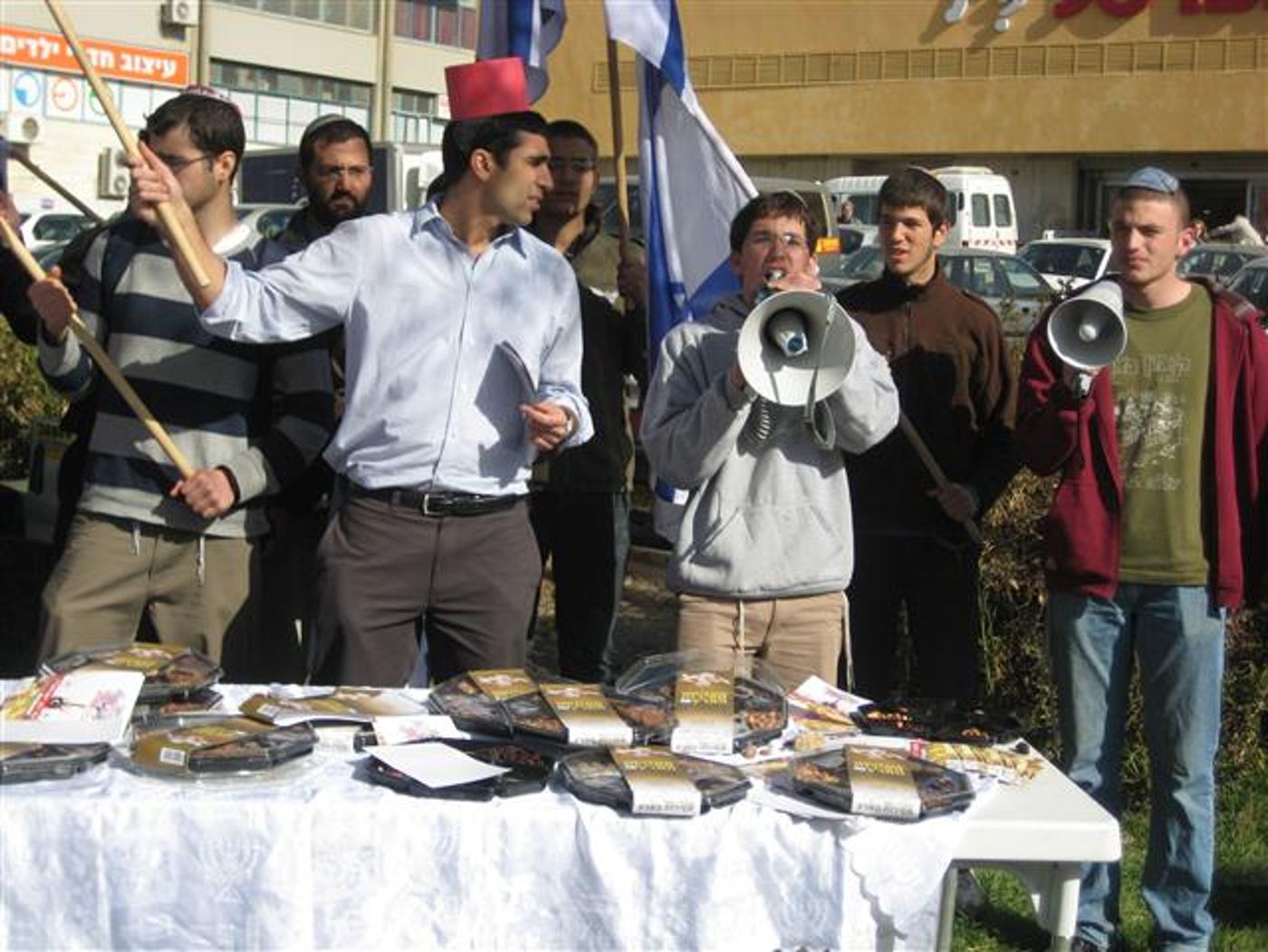 תמונות מהקמפיין: קניתם ט"ו-רקי? מימנתם המשט הבא!
