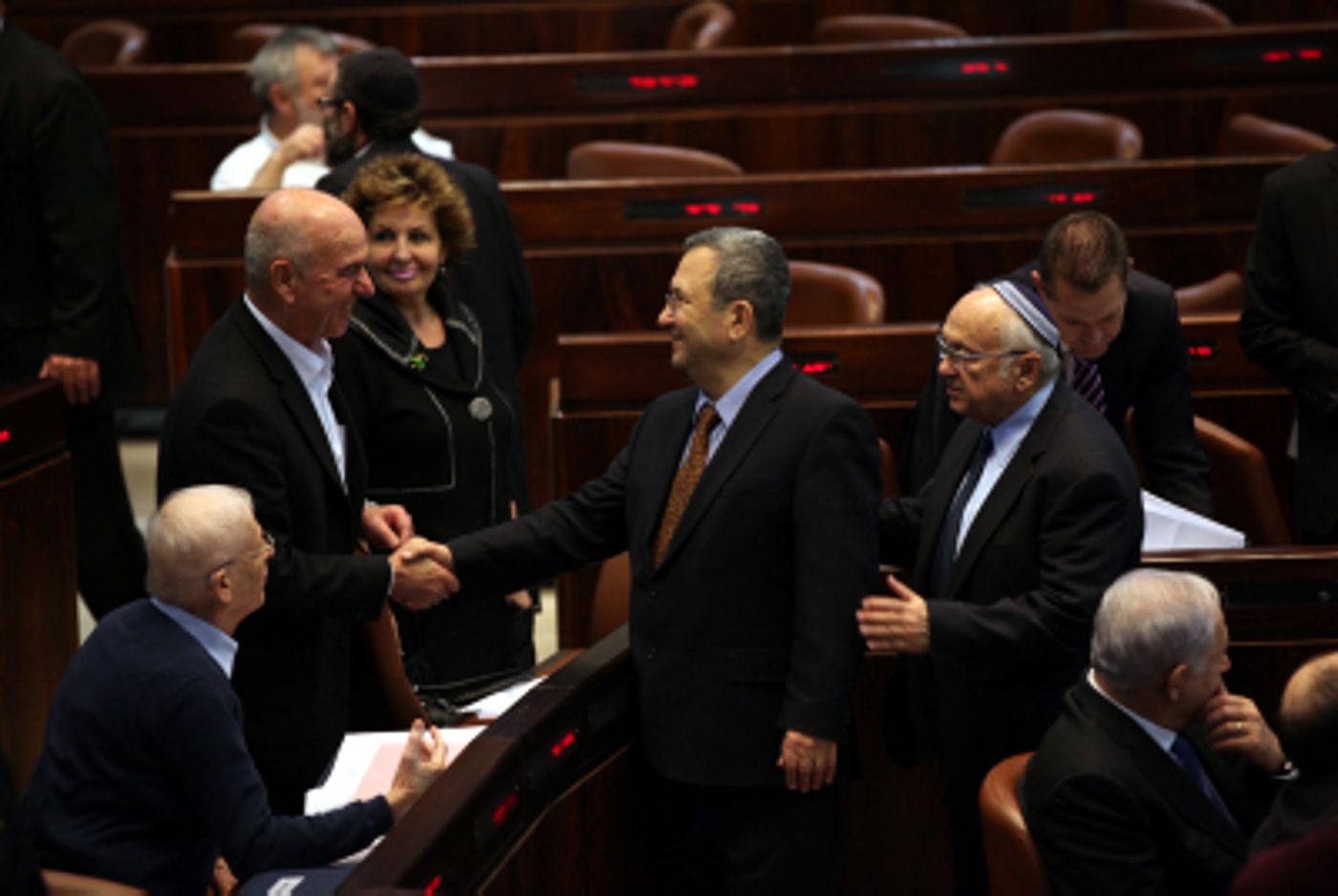 שרי "העצמאות" נשבעו, בקדימה ריססו במטהרי אוויר