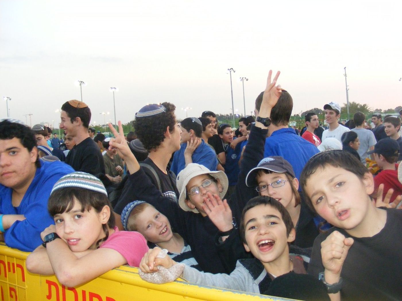 ב"עזרא" נטעו, חילקו לנזקקים והצדיעו לציונות הדתית