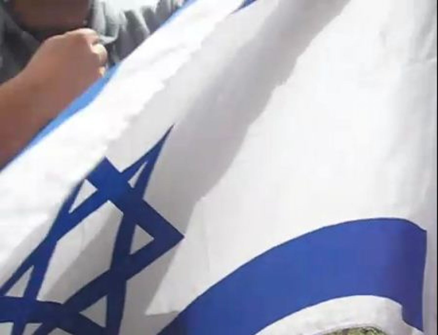 סרטון: הקרב על דגל ישראל בשכונת שמעון הצדיק