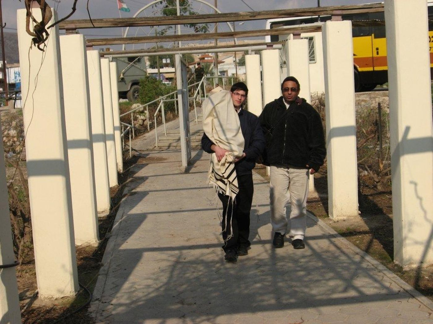 תמונות: תפילה וקריאת התורה הבוקר בעיר יריחו