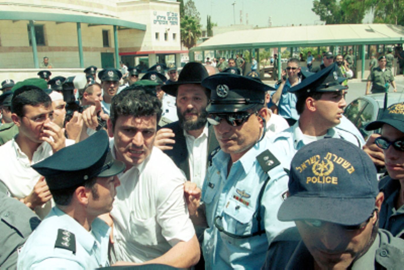 תזכורת: פוליטיקאי מבריק, הסכמי אוסלו, ההרשעה בשוחד