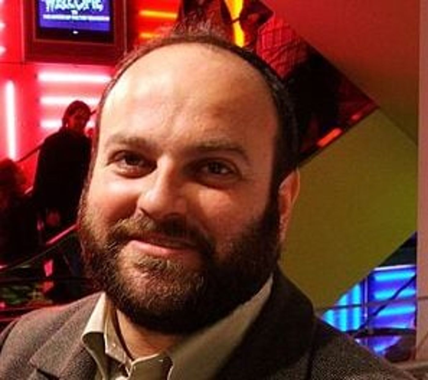 העיתונאי והסאטיריקן קובי אריאלי מצטרף ל'מקור ראשון'